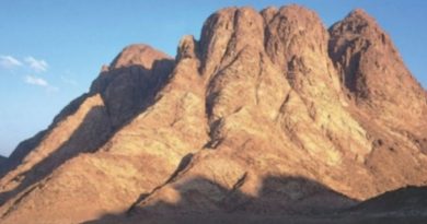 5 fakta menarik gunung Sinai, destinasi spiritual yang mendunia