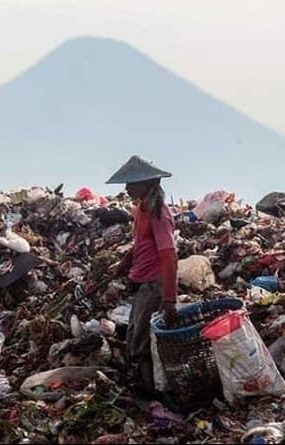 Manusia-dan-Masalah-Sampah-Bagaimana-Tuntunannya